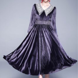 Fioletowa sukienka z aksamitu