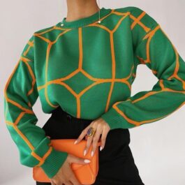 Sweter z geometrycznym wzorem